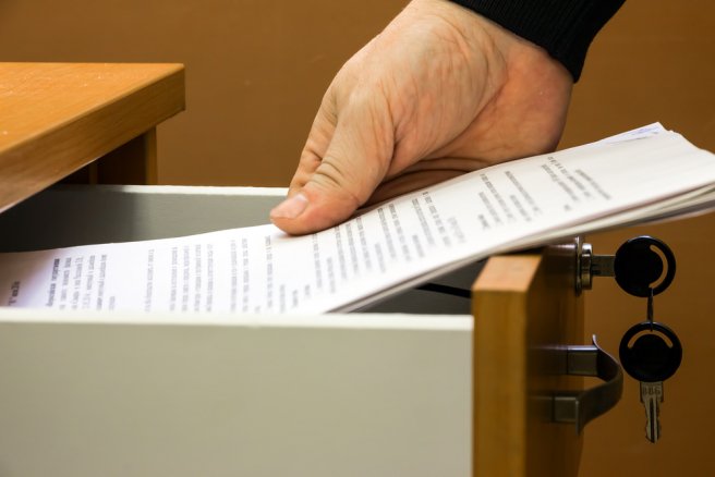 Foul play in scientific publishing: The phenomenon of academic papers being held hostage