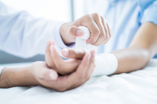 New surgical glue seals wounds in 60 seconds