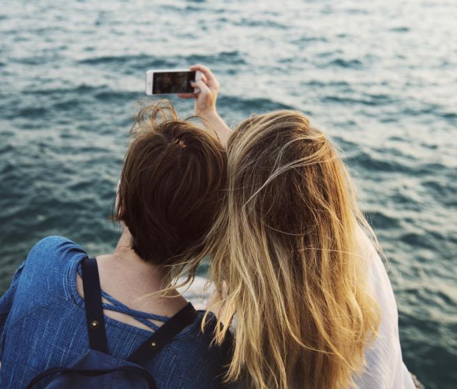 “Scientists who selfie” and other memorable moments on academic Twitter in March 2018