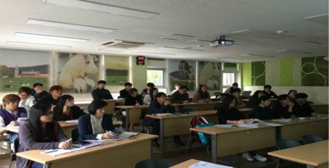 Editage Insights conducts workshop for EFL clients at Sunchon National University