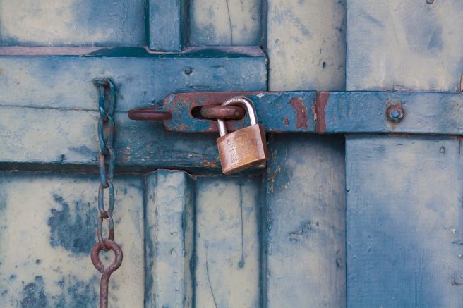  International boundaries, publishing barriers: empowering authors from newly industrialized and developing countries [Download meeting report]