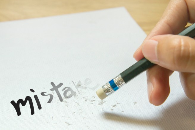 6 Unnecessary comma errors to avoid in your research paper [Infographic]