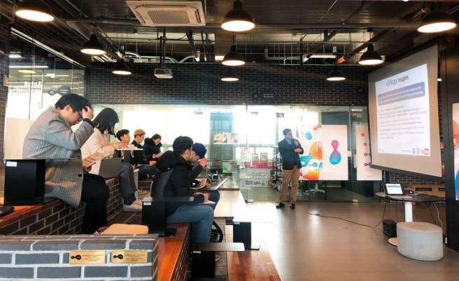 WORKSHOP: Editage conducts a workshop in Hanyang University of Art and Design at Seoul, South Korea