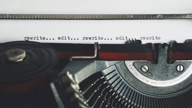 Experiential live edit of a research manuscript