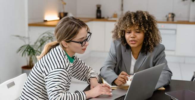 What’s new in peer review? Initiatives by the academic community