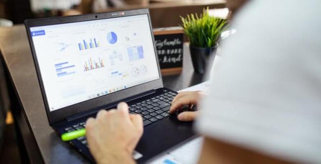 Expert tips on data distribution in statistical analysis