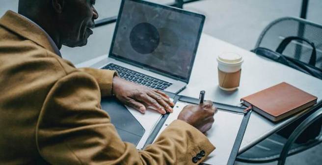 Effective figures and tables: Best of the web